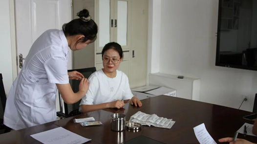 内蒙古扎鲁特旗举办卫健系统庆祝“5·12”国际护士节暨免疫规划技能竞赛活动